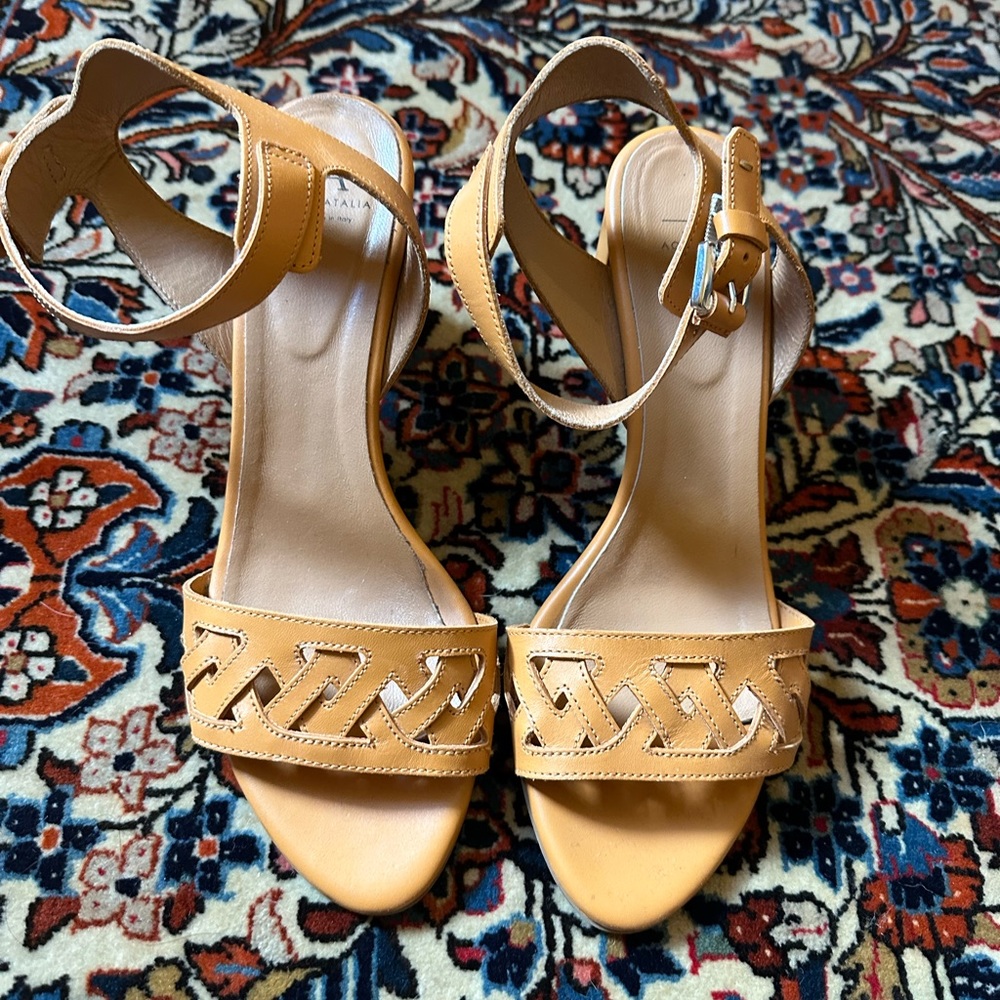 Aquatalia size 10 heels